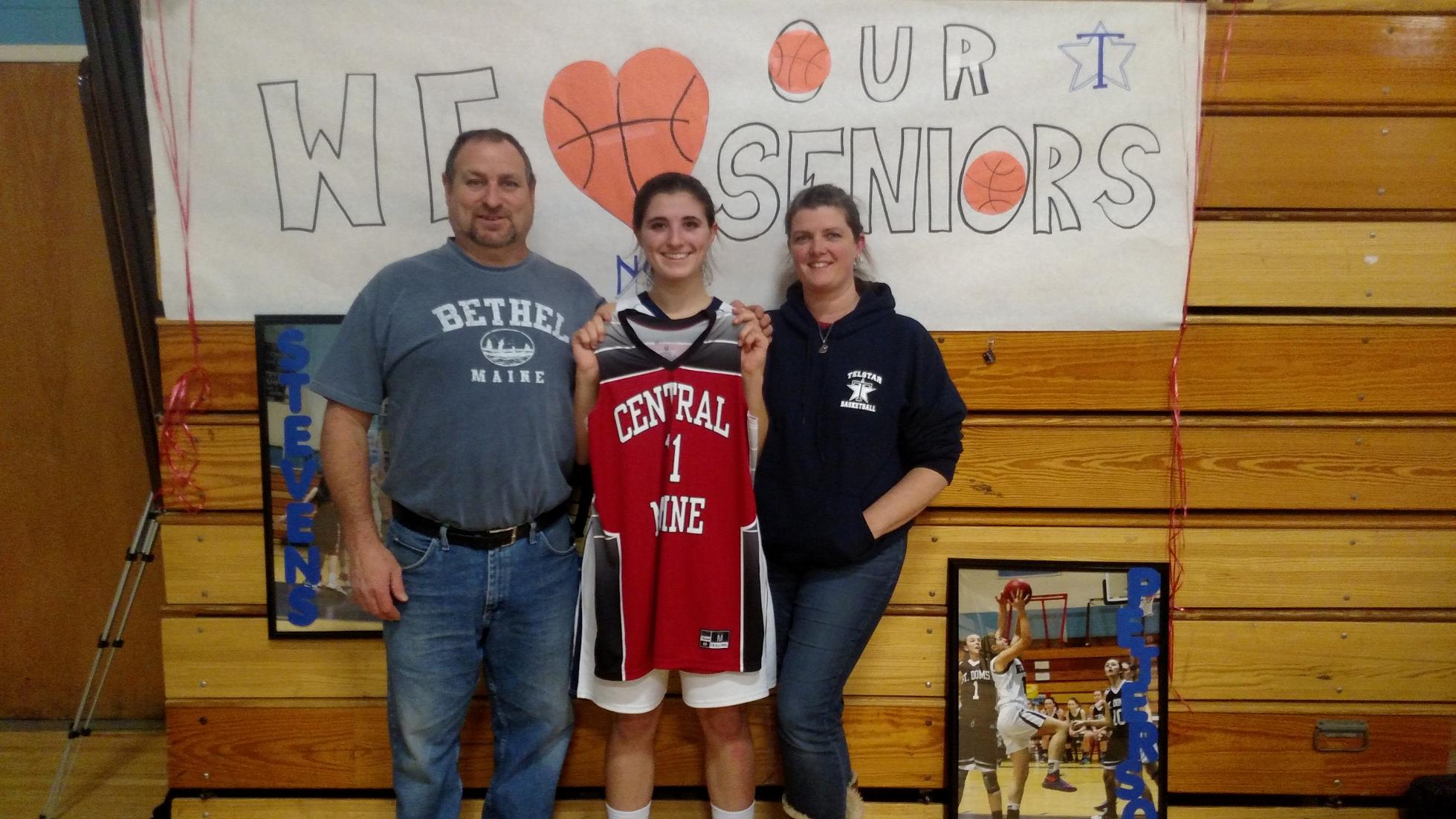 Telstar's Peterson to Join Lady Mustangs