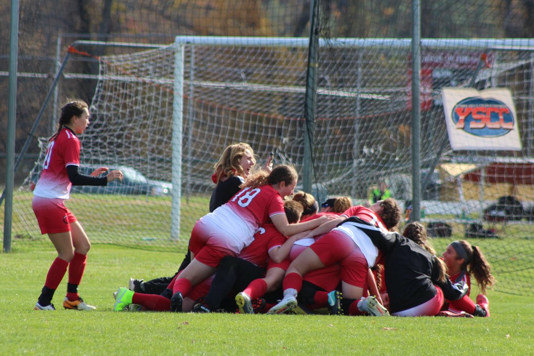 Women's Soccer shocks NHTI, advances to YSCC Championship