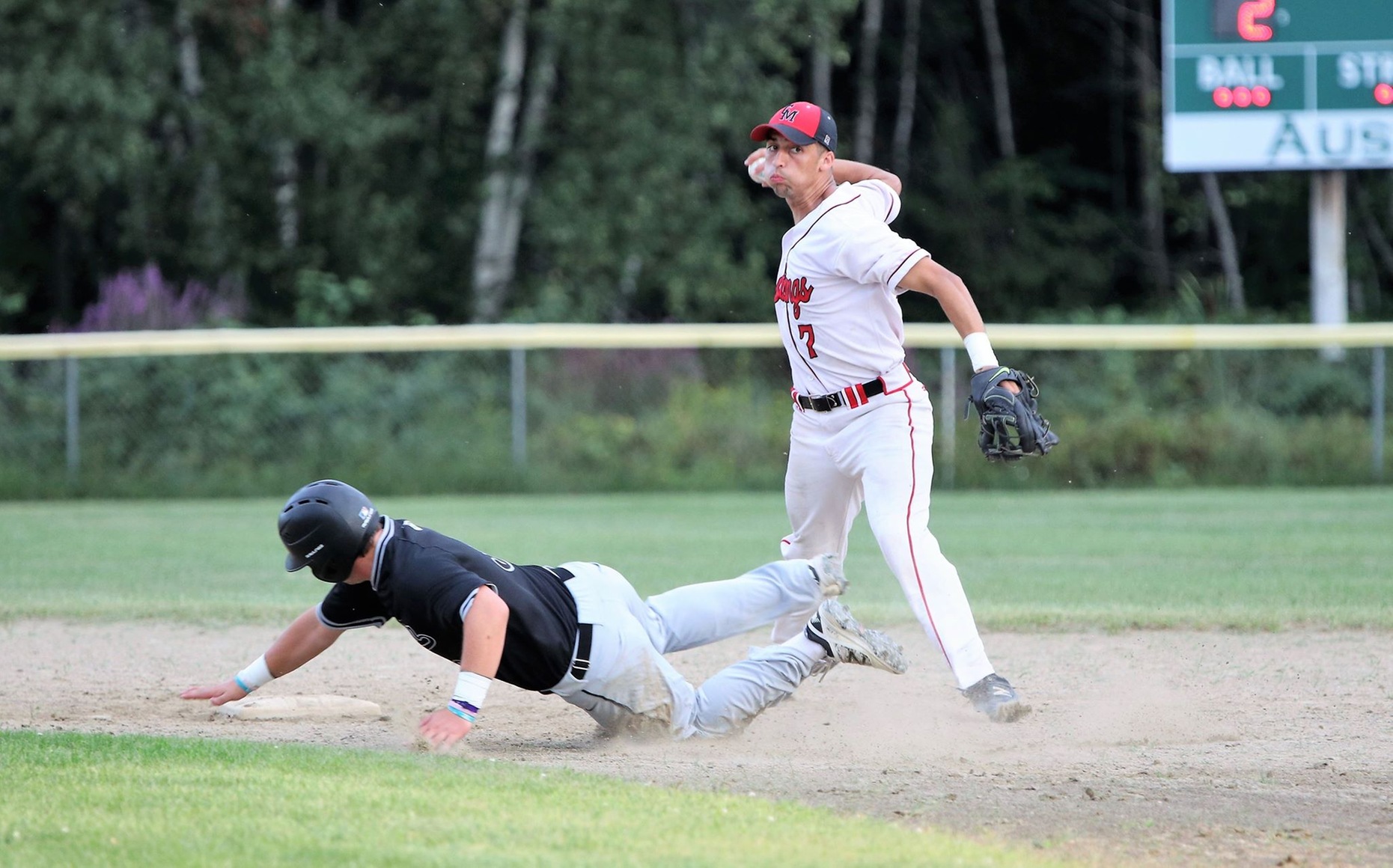 Mustang Baseball Splits Against Great Bay and Southern Maine