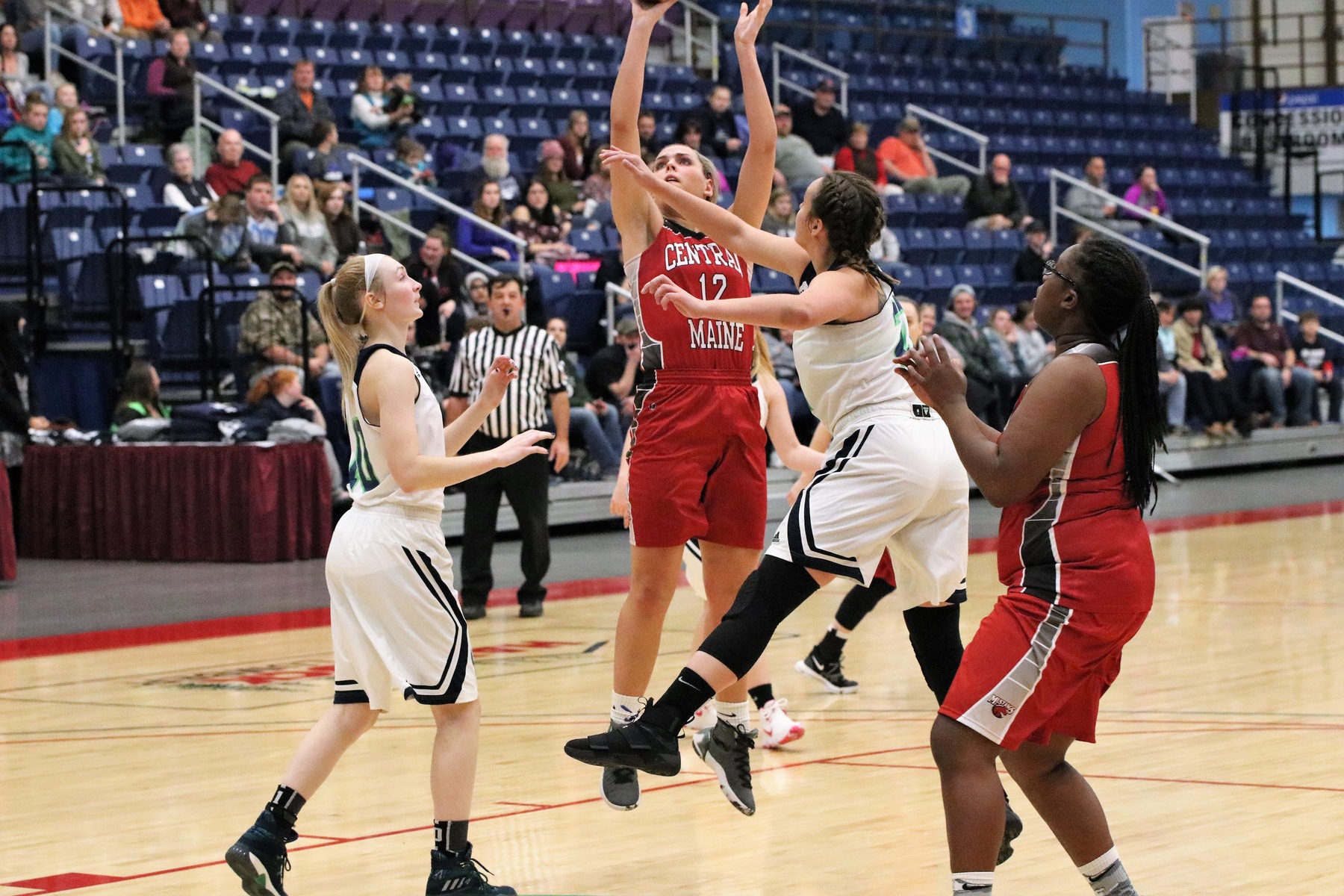 Lady Mustangs sink Clippers