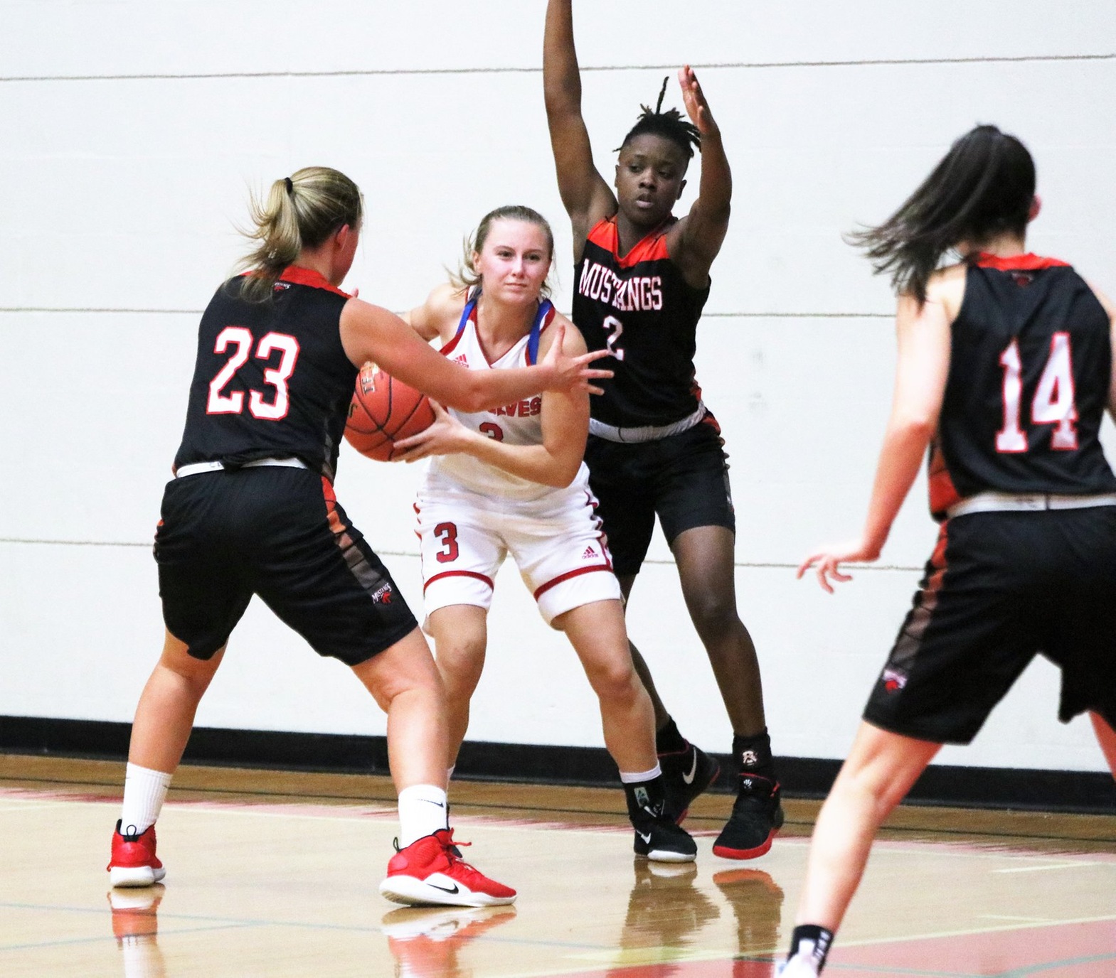Women's Basketball grinds out win over Lions